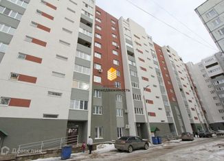 Продается двухкомнатная квартира, 67.8 м2, Уфа, улица Ахметова, 273, жилой район Затон
