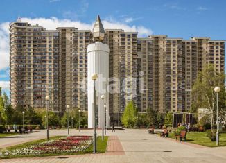 Продается 2-ком. квартира, 104 м2, Тюмень, улица Малыгина, 90