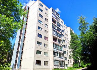 Продам 2-ком. квартиру, 51.9 м2, Карелия, Советская улица, 11