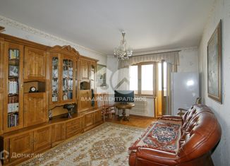 Продаю 1-комнатную квартиру, 38 м2, Новосибирск, улица Демакова, 18, улица Демакова