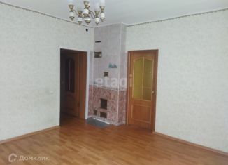 Продается двухкомнатная квартира, 49 м2, село Перемышль, улица Коммунаров, 30