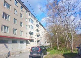 Продажа 4-комнатной квартиры, 64.5 м2, Ломоносов, улица Пулемётчиков, 20