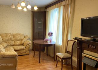 Сдаю 3-комнатную квартиру, 49 м2, Санкт-Петербург, 2-я Комсомольская улица, 4, 2-я Комсомольская улица