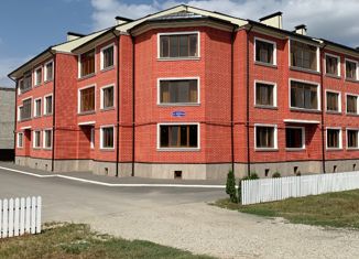 Продам 3-ком. квартиру, 82.5 м2, Нальчик, площадь 400-летия, район Центр