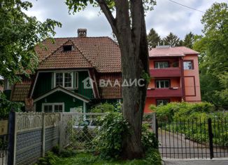 Продам пятикомнатную квартиру, 105 м2, Светлогорск, улица Пушкина, 7