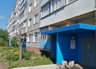 Продается двухкомнатная квартира, 52.8 м2, посёлок городского типа Вахруши, улица Кирова, 26