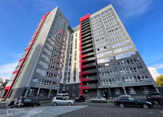 Продается четырехкомнатная квартира, 81.2 м2, Барнаул, Северо-Западная улица, 15к1