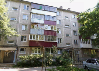 Продается двухкомнатная квартира, 45 м2, Курская область, улица Димитрова, 93