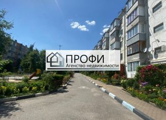Продаю 3-комнатную квартиру, 70 м2, Новый Оскол, Белгородская улица, 33