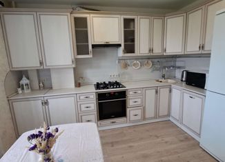 Продам 3-комнатную квартиру, 65.4 м2, Великий Новгород, Озёрная улица, 14к2, ЖК Радуга