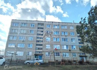 Продается 3-ком. квартира, 64 м2, посёлок Совхоз Коммунар, Школьная улица, 2