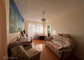 Продается 3-комнатная квартира, 56.5 м2, Волгоград, Зерноградская улица, 10