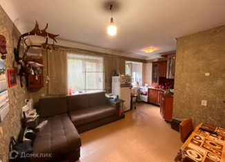 Продаю трехкомнатную квартиру, 56 м2, Новосибирск, проспект Дзержинского, 45, метро Берёзовая роща