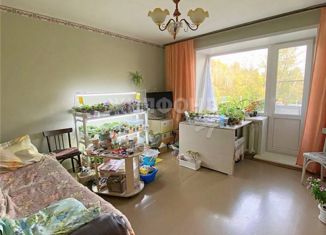 Продаю 3-ком. квартиру, 62.2 м2, Осинники, переулок Куйбышева, 12