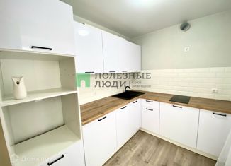 Продажа двухкомнатной квартиры, 49 м2, Ижевск, жилой район Север, улица Холмогорова, 70