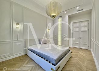 Продаю 5-ком. квартиру, 140 м2, Москва, Большая Садовая улица, 3с10, метро Маяковская