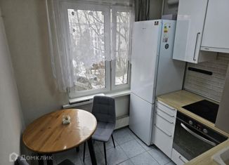 Продажа 3-комнатной квартиры, 51.2 м2, Москва, улица Паустовского, 3, метро Новоясеневская