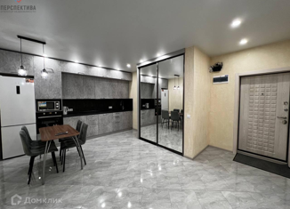 Сдаю в аренду 2-ком. квартиру, 60 м2, Тула, Новомосковская улица, 4