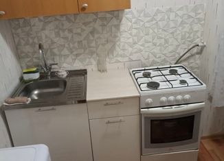 Сдаю в аренду трехкомнатную квартиру, 58 м2, Москва, 3-й Сетуньский проезд, 3, 3-й Сетуньский проезд