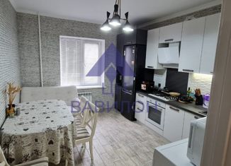 Продажа 2-ком. квартиры, 65 м2, Волгодонск, Весенняя улица, 4