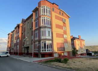 Продается 1-комнатная квартира, 44.5 м2, Калмыкия, улица Аккочкарова, 27