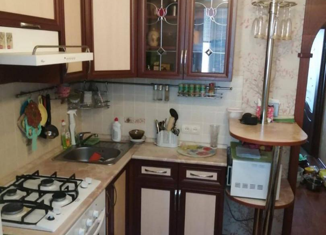 Продам 2-комнатную квартиру, 51.9 м2, посёлок городского типа Медведево, улица Терешковой, 4А