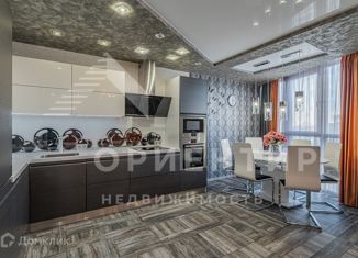 Продается 3-комнатная квартира, 80 м2, Екатеринбург, улица Чкалова, 260, улица Чкалова