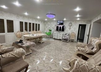 Продажа 4-комнатной квартиры, 120 м2, Минеральные Воды, улица 50 лет Октября, 30