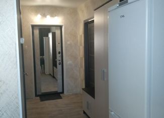 Сдается в аренду 1-ком. квартира, 33 м2, Симферополь, улица 60 лет Октября, 25
