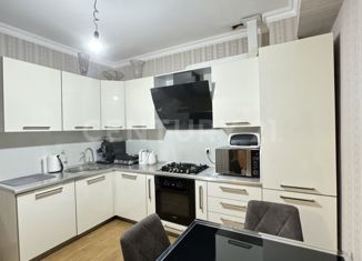 2-комнатная квартира на продажу, 56 м2, Махачкала, улица Джамалутдина Атаева, 24