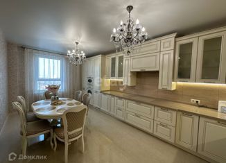 Продается трехкомнатная квартира, 87.9 м2, Ижевск, жилой район Культбаза, улица Грибоедова, 2