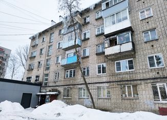 Продам 3-ком. квартиру, 55.5 м2, Ярославль, Светлая улица, 34, район Дядьково