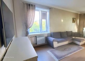 Продается 3-ком. квартира, 75 м2, Москва, улица Короленко, 1к2, улица Короленко