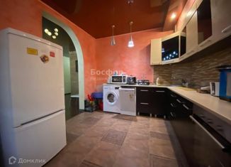 Продажа трехкомнатной квартиры, 87 м2, Феодосия, Боевая улица, 4