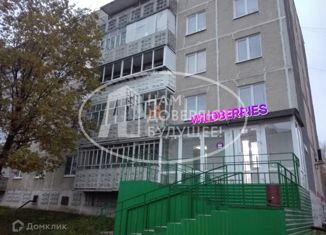 Продаю двухкомнатную квартиру, 53.6 м2, Добрянка, улица Энгельса, 11