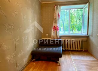 Продаю комнату, 52 м2, Екатеринбург, проспект Орджоникидзе, 12, проспект Орджоникидзе