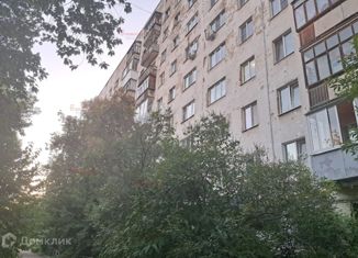 Продам 2-ком. квартиру, 45 м2, Екатеринбург, улица Карла Маркса, 60, метро Геологическая