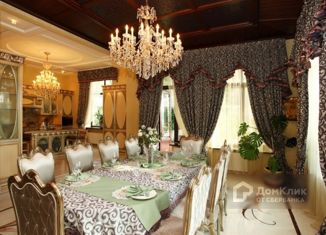 Продам дом, 700 м2, деревня Юрлово, Центральная улица, 1