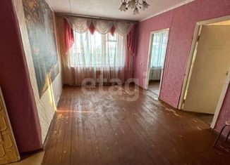 Продам 4-ком. квартиру, 63 м2, Кимры, улица Чапаева, 18