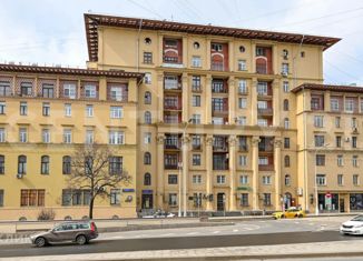 Четырехкомнатная квартира на продажу, 92 м2, Москва, Никитский бульвар, 9, метро Арбатская