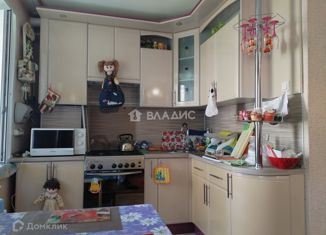 Продается двухкомнатная квартира, 44.9 м2, поселок городского типа Октябрьский, Советская улица, 4