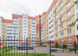 Продается двухкомнатная квартира, 74 м2, Ярославль, улица Доронина, 14, район Суздалка