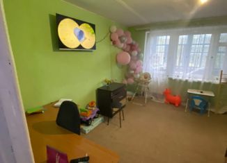 Продам 2-ком. квартиру, 53 м2, село Абрикосовка, Молодёжная улица, 1