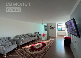 Продам 4-комнатную квартиру, 142 м2, Гудермес, проспект А. Кадырова, 31
