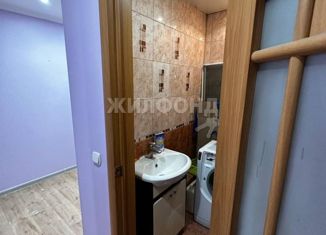 Продажа 2-ком. квартиры, 70.8 м2, Новосибирск, улица Кирова, 27/3, улица Кирова