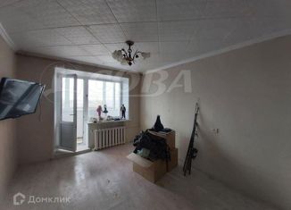 Продаю 3-комнатную квартиру, 54 м2, Тюмень, Центральный округ, улица 70 лет Октября, 17