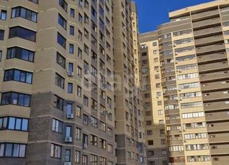 Продам 2-ком. квартиру, 81 м2, Воронеж, Коминтерновский район, Московский проспект, 13/2