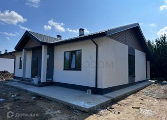Продаю дом, 130 м2, поселок городского типа Белоярский, Лазурная улица, 21