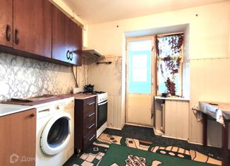 Продам двухкомнатную квартиру, 55 м2, Апшеронск, улица Комарова, 105