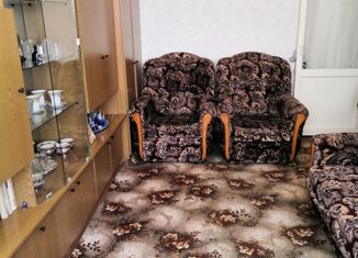 Продаю двухкомнатную квартиру, 41.2 м2, поселок городского типа Товарково, Центральная улица, 64